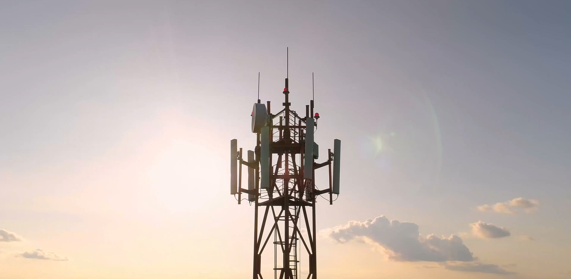 Frame 1618876582.jpg